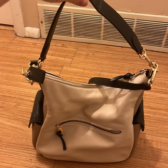 Coach purse - Picture 3 of 5